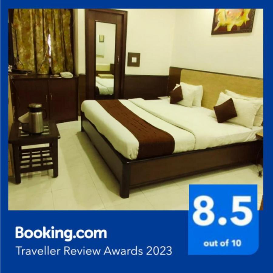 Hotel Holiday Comfort 암리차르 외부 사진