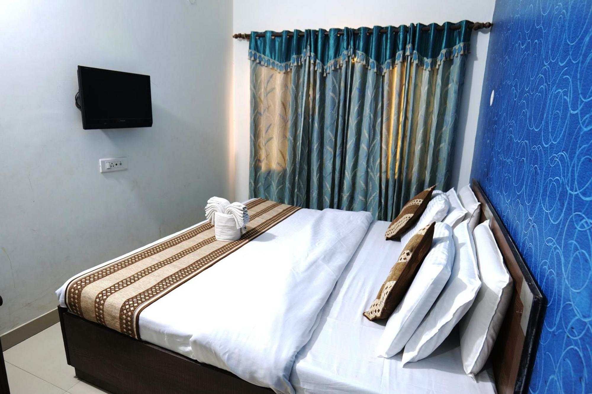 Hotel Holiday Comfort 암리차르 외부 사진